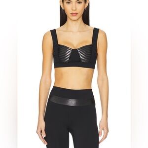 Heroine Sport workout set